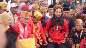 https://mail.gardatipikornews.com/ormas-ppbni-satria-banten-dpac-ciseeng-hadir-bersama-plt-camat-kapolsek-danramil-dalam-kegiatan-pengajian-bulanan-kecamatan-ciseeng-di-saung-abah-rbm