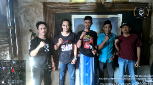 https://mail.gardatipikornews.com/petahana-asep-sunarya-kembali-dipercaya-warga-rw-06-desa-cogreg-kecamatan-parung-dengan-meraih-suara-terbanyak-dari-kompetitornya