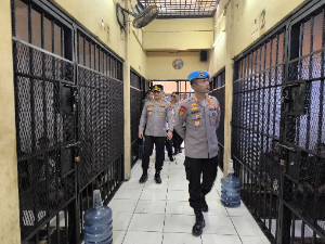 https://mail.gardatipikornews.com/spanduk-warga-hilang-misterius-suara-penolakan-galian-tanah-di-kp-kandang-gede-diduga-dibungkam