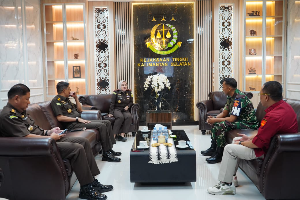https://mail.gardatipikornews.com/haikal-firmansyah-lsm-maung-dpd-ntb-mitra-penting-dalam-upaya-membangun-ntb-yang-lebih-transparan-adil-dan-berkelanjutan