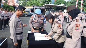 https://mail.gardatipikornews.com/kapolresta-manado-dampingi-wakapolda-sulut-pantau-giat-gerakan-pangan-murah-di-wilayah-hukum-polresta-manado