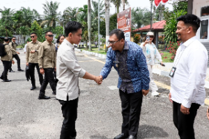 https://mail.gardatipikornews.com/kec-parung-menanti-kunjungan-kerja-bupati-bogor-2025-mengadakan-berbagai-kegiatan-dihadiri-camat-adhi-nugraha-sstp-dan-para-kepala-desa
