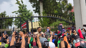 https://mail.gardatipikornews.com/ratusan-elemen-masyarakat-gelar-demonstran-di-dprd-provinsi-sumbar