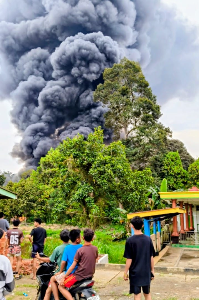 https://mail.gardatipikornews.com/danramil-0607-kota-sukabumi-memberikan-bantuan-sembako-dan-pengecekan-warga-yang-tinggal-di-rumah-tidak-layak-huni