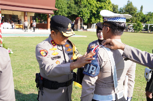 https://mail.gardatipikornews.com/dkpp-putuskan-pelanggaran-etik-kpu-dan-bawaslu-kabupaten-tasikmalaya-publik-pertanyakan-keadilan-integritas-pemilu-kian-terancam