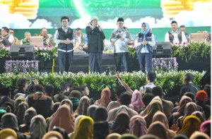 https://mail.gardatipikornews.com/revitalisasi-smpn-2-rajapolah-jadi-sorotan-diduga-pekerja-abaikan-apd-dan-pos-keamanan-disulap-jadi-resikeet