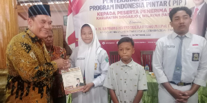 https://mail.gardatipikornews.com/penutupan-off-road-purabaya-2025-danposramil-purabaya-diakhiri-dengan-baksos-dari-berupa-pembagian-sembako-hingga-dua-buah-kursi-roda-bagi-penyandang-difabel
