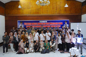 https://mail.gardatipikornews.com/diduga-cabuli-anak-dibawah-umur-guru-honorer-di-pariaman-jadi-buronan-polisi