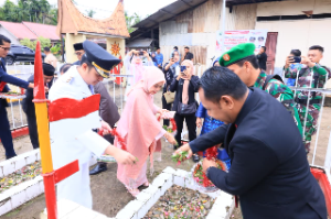 https://mail.gardatipikornews.com/peringati-hari-pahlawan-2025-kemendagri-dorong-asn-meneladan-semangat-nasionalisme-para-pahlawan