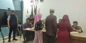https://mail.gardatipikornews.com/pengajian-rutin-bulanan-syahriahan-adakan-maulid-nabi-saw-1447-h-di-gor-desa-langensari-tanamkan-akhlak-dan-cinta-rasulullah