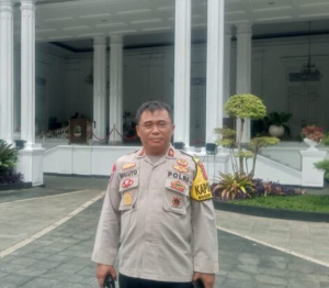 https://mail.gardatipikornews.com/bantuan-pangan-cadangan-beras-pemerintah-disalurkan-pemdes-langensari-