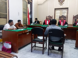 https://mail.gardatipikornews.com/komisi-v-dpr-ri-dan-wamen-pupr-tinjau-kerusakan-infrastruktur-di-sumbar-bupati-jka-paparkan-dampak-terparah-di-padang-pariaman