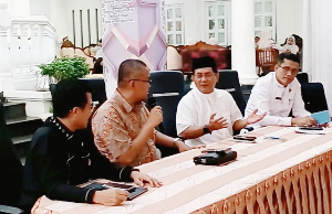 https://mail.gardatipikornews.com/pgri-sukaraja-tebar-kebaikan-ramadhan-dengan-membagikan-takjil-gratis