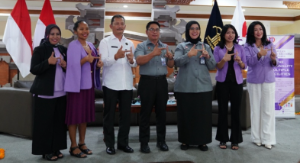 https://mail.gardatipikornews.com/forkopimcam-purabaya-komunitas-oyag-dan-warga-gotong-royong-bangun-rumah-mak-mimin-lansia-sebatang-kara-yang-tinggal-di-rumah-nyaris-roboh
