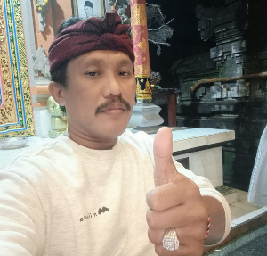 https://mail.gardatipikornews.com/ketua-pac-demokrat-kecamatan-kalapanunggal-mengucapkan-selamat-atas-terpilihnya-badar-ziham-sebagai-ketua-knpi-kecamatan-bojonggenteng
